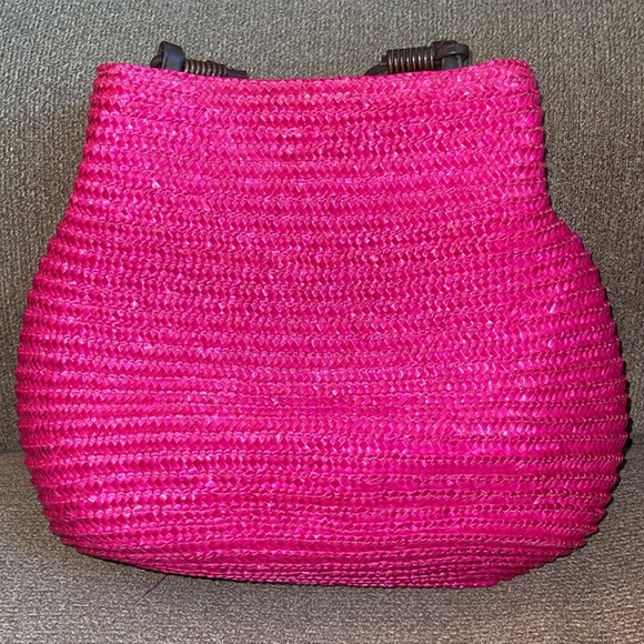 $15 (𝙇𝘼𝙎𝙏 𝘾𝙃𝘼𝙉𝘾𝙀)ETIENNE AIGNER RAFFIA PURSE - Picture 3 of 5